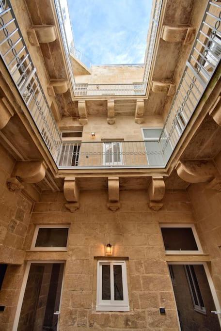 Vallettastay Old Lodge Apartment 4 Екстер'єр фото
